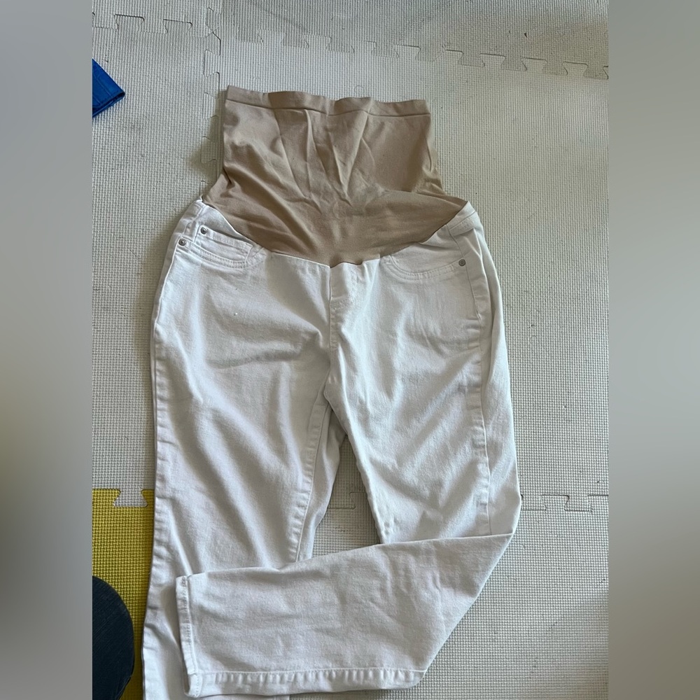 Maternity clothing